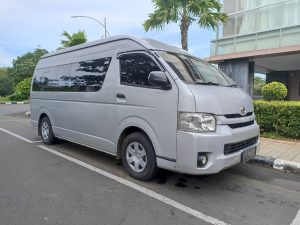 Hiace 15 seat