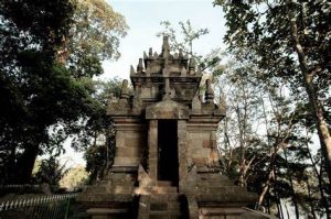 Mengenal Candi Cangkuang, Candi Bercorak Hindu di Garut