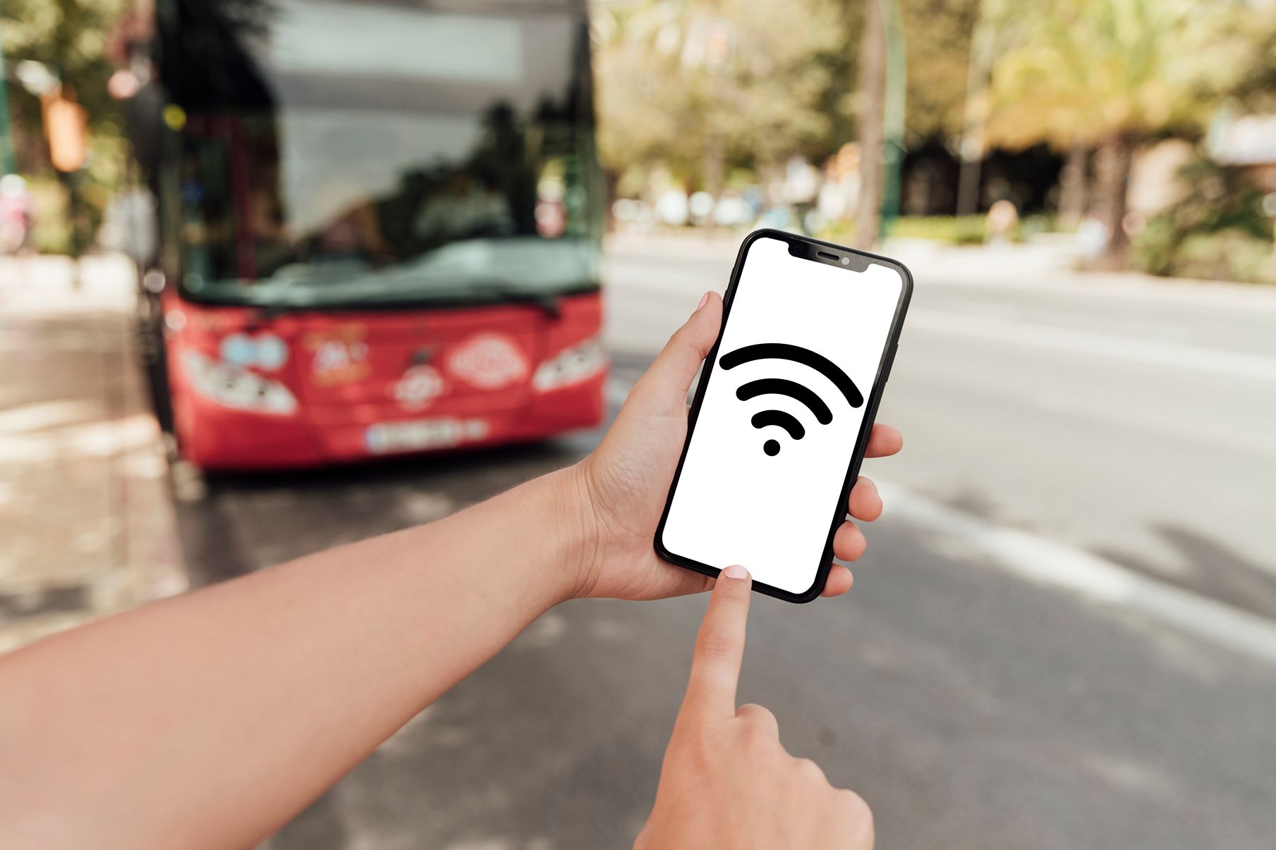 Mengenal WiFi Bus, Fitur Favorit Para Penumpang