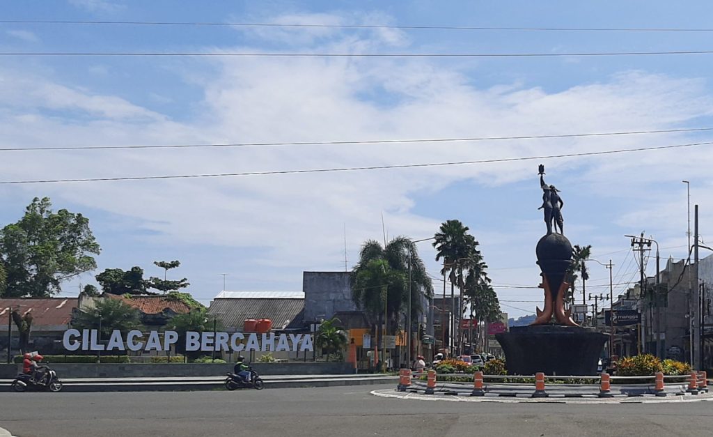 sewa bus jakarta cilacap