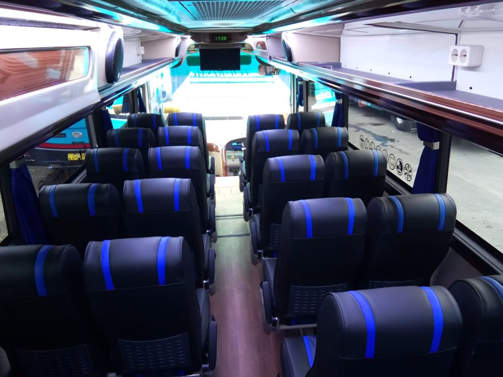 Sewa bus untuk perjalanan dinas