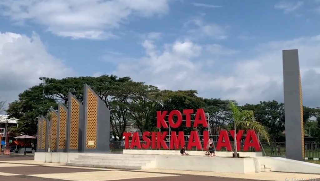 bus tasikmalaya