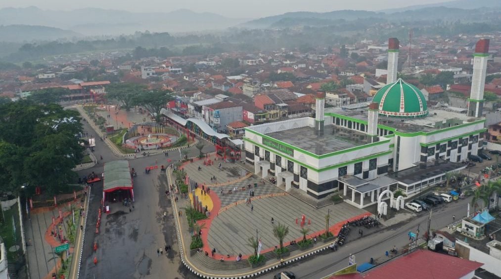 bus depok kuningan
