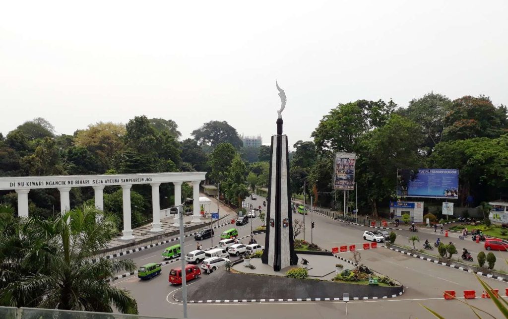 bus depok bogor