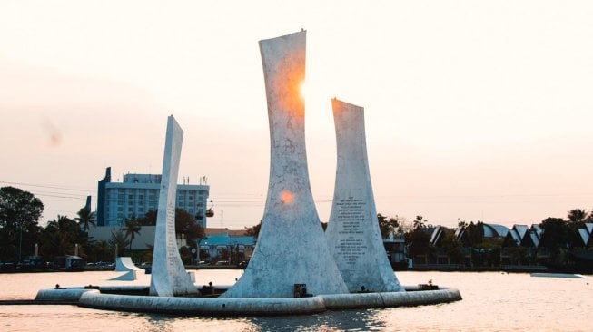 sewa bus jakarta ancol