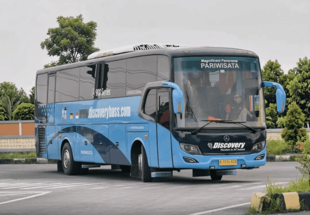 armada big bus