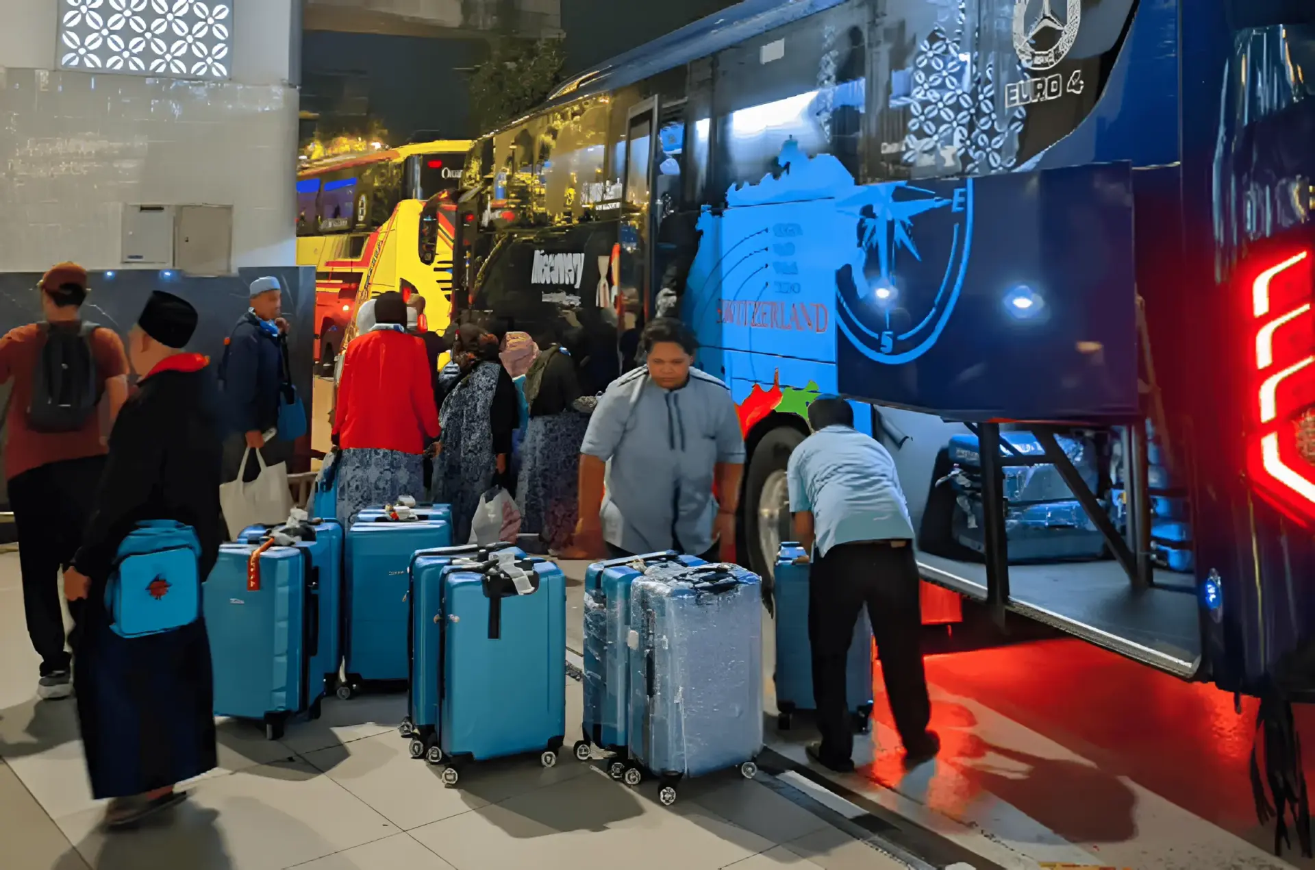sewa bus umroh