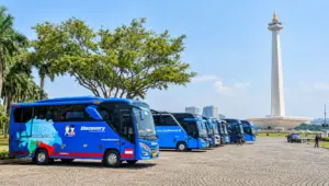 gambar bus pariwisata di jakarta
